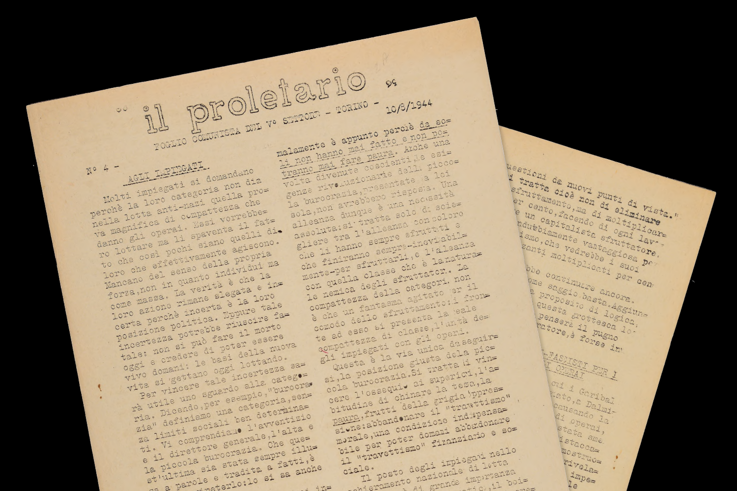 Two pages of the newspaper with text in Italian.