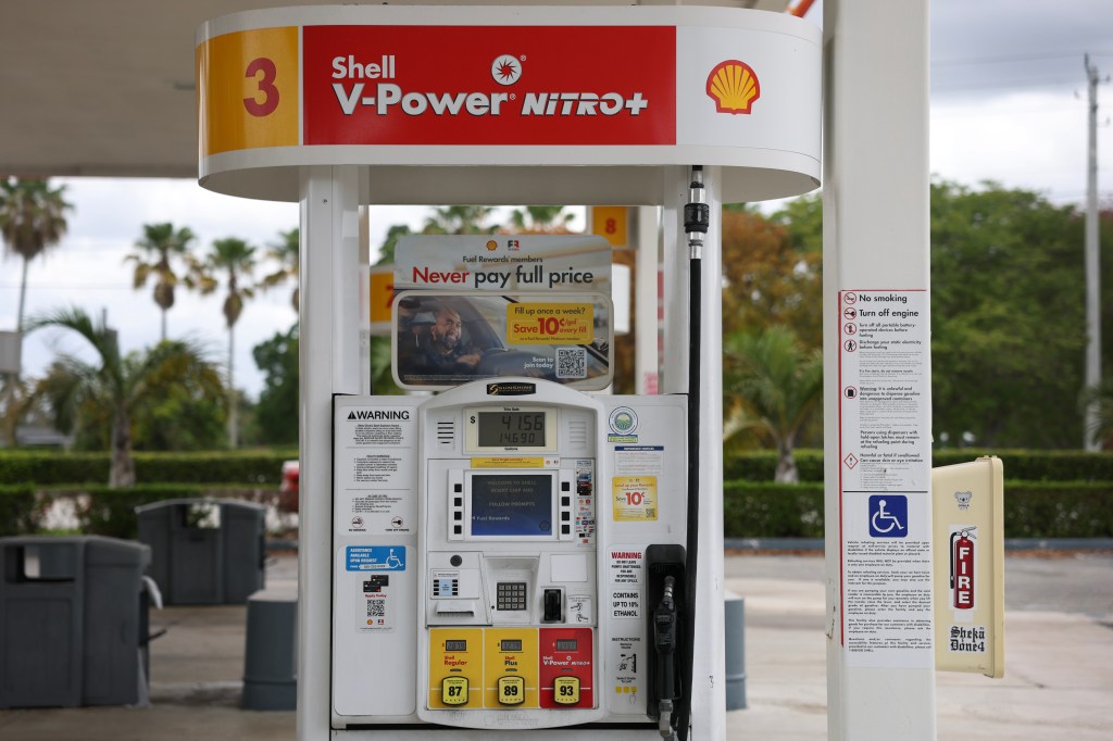 Gas pump
