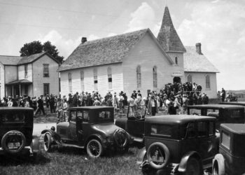 20 vintage photos show what life was like in America’s small towns 100 years ago