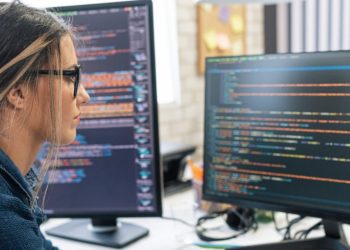 Here are the 8 programming languages to know to land a tech job on Wall Street