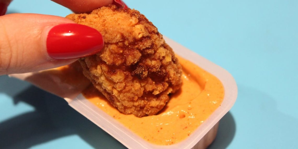 We ranked chicken nuggets from 6 fast-food chains. Taco Bell’s came out on top.