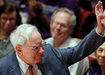 How Warren Buffett prepared to end his 60-year reign at Berkshire Hathaway