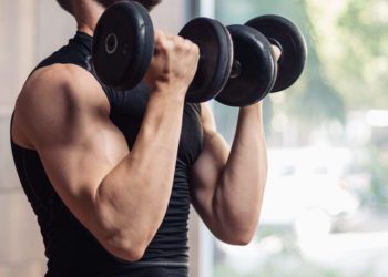 A personal trainer shares 4 workout mistakes that could block your efforts to build muscle and burn fat for the summer