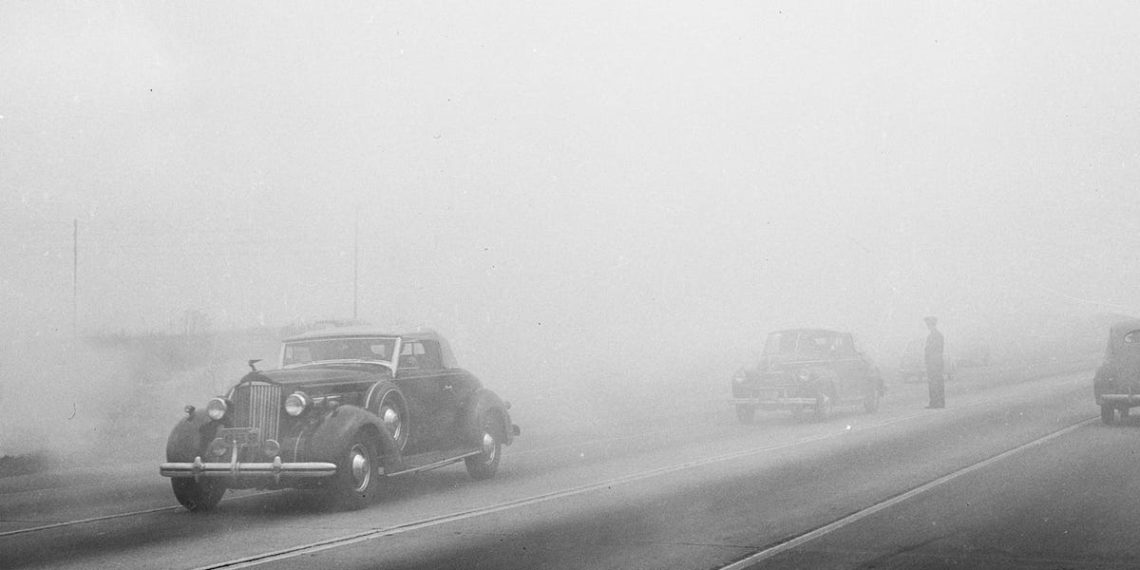 32 vintage photos reveal what Los Angeles looked like before the US regulated pollution