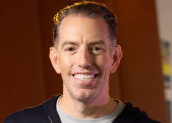 The No. 1 piece of advice a Dropbox exec has for job seekers looking to break into tech