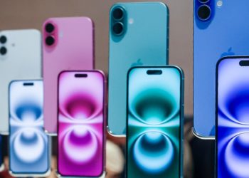 Apple Rumored to Drop “Mostly Glass” and Foldable iPhones in 2027