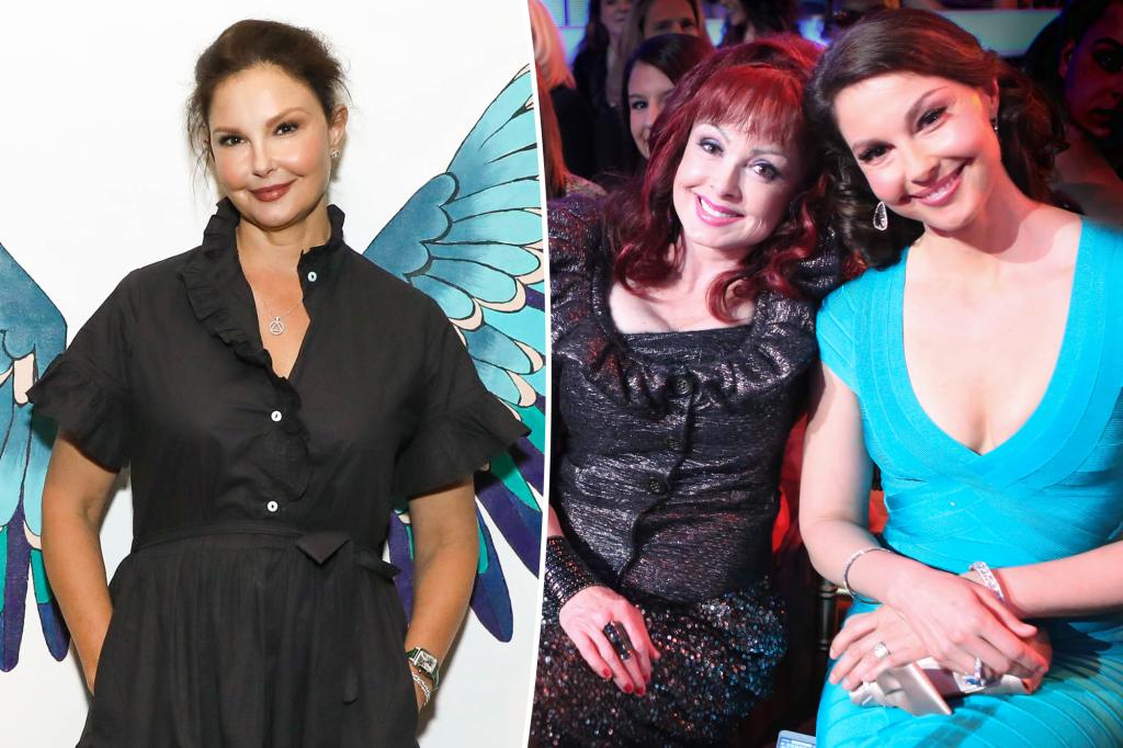 Ashley Judd recalls painful last conversation with mom Naomi as she lay dying in her arms