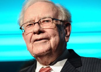 Berkshire Hathaway Enters a New Era as Warren Buffett Announces CEO Transition