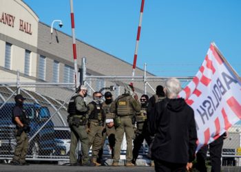DHS spokesperson threatens arrests of House Democrats who were at N.J. ICE facility