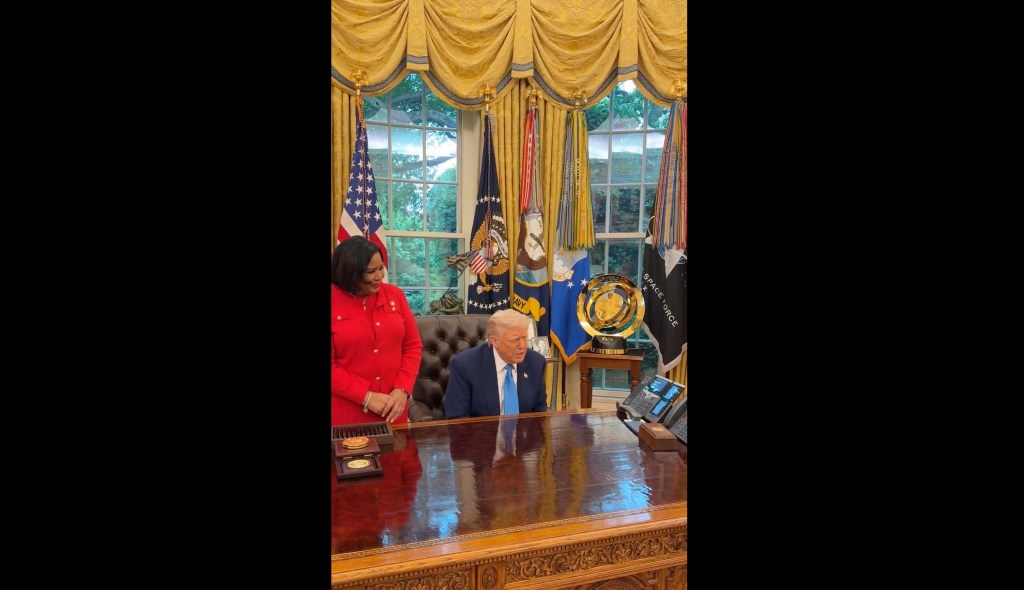 Donald Trump Says He Plans To Pardon Reality Stars Todd And Julie Chrisley