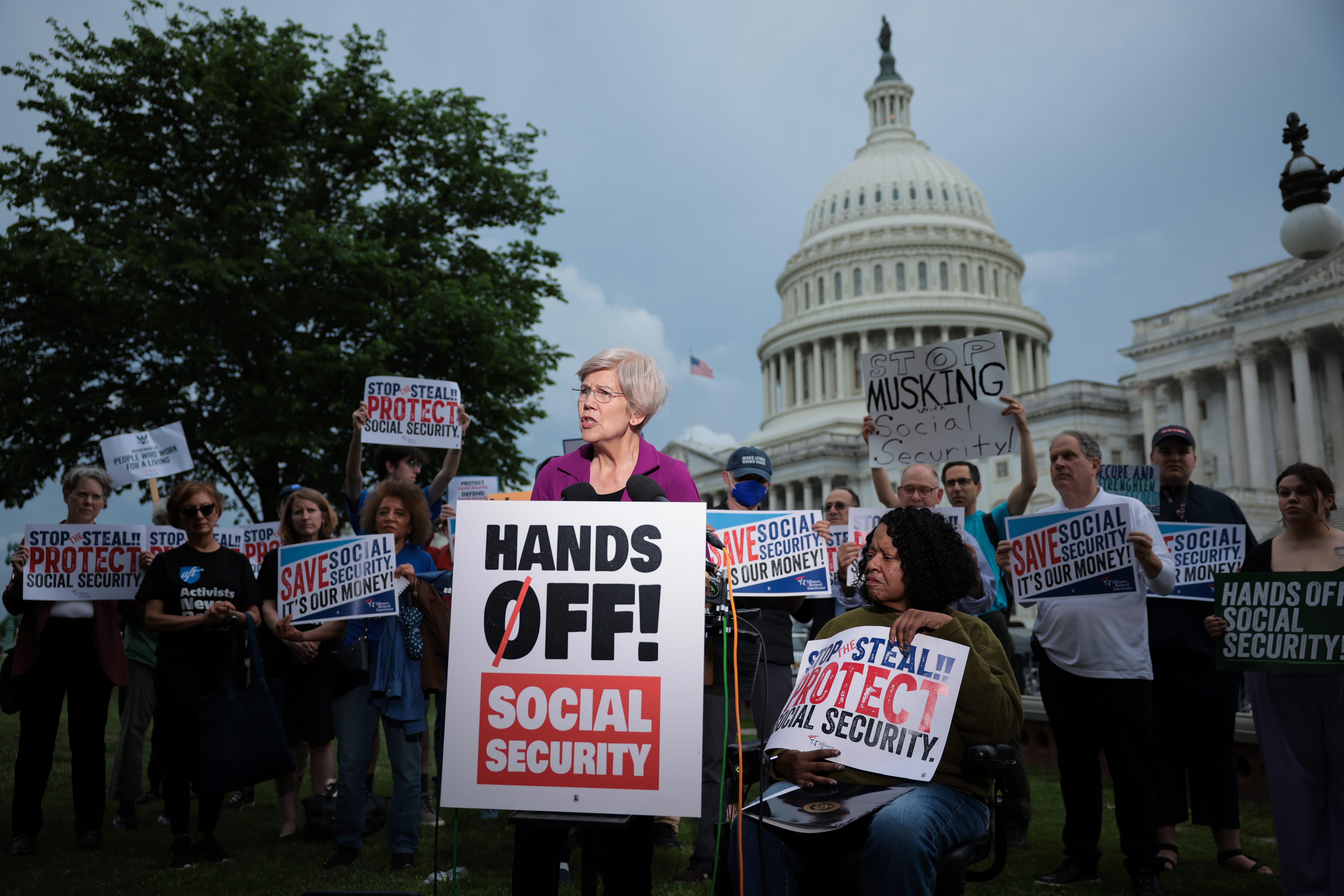 senator elizabeth warren at a social security press conference