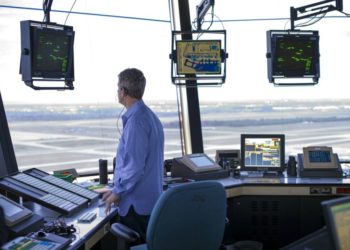 FAA offering more incentives as air traffic controller shortage worsens