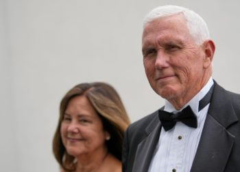 Former VP Pence defends Constitution after getting Profile in Courage Award