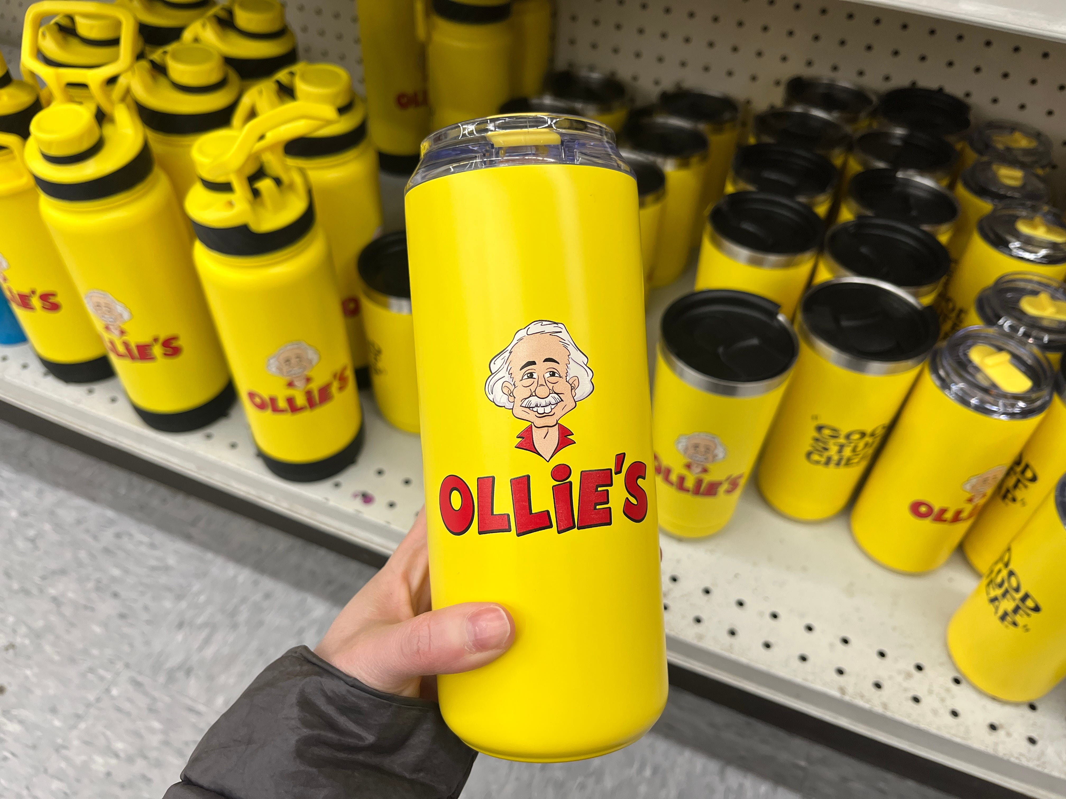 A yellow Ollie's water bottle.