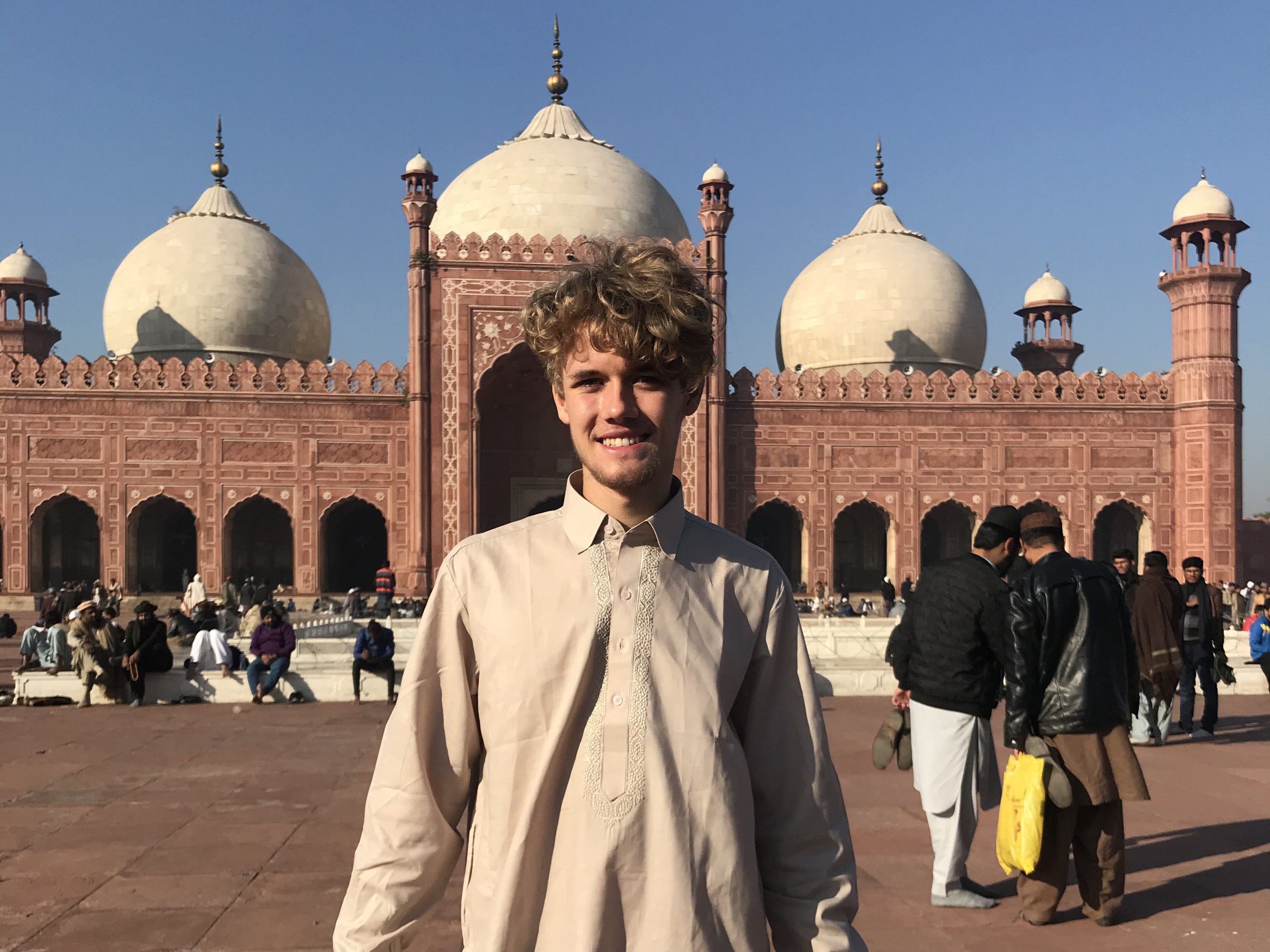Luca Pferdmenges at the Badshahi mosque