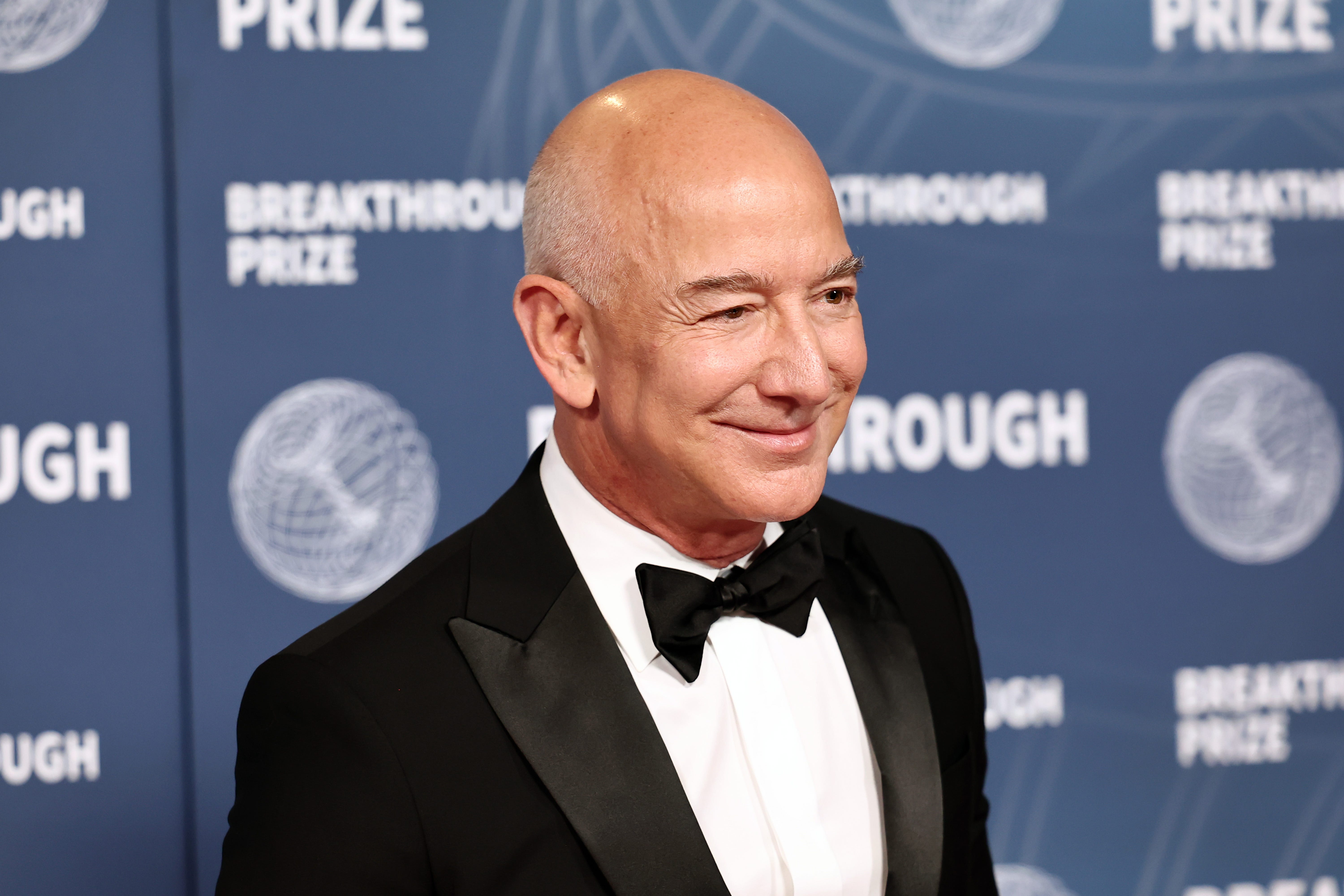 Jeff Bezos smiling in tux