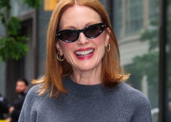 Julianne Moore Styled These Cool Textured Loafers Two Very Different Ways