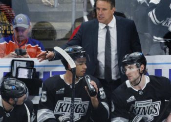 Luc Robitaille expects Jim Hiller to return as Kings’ coach