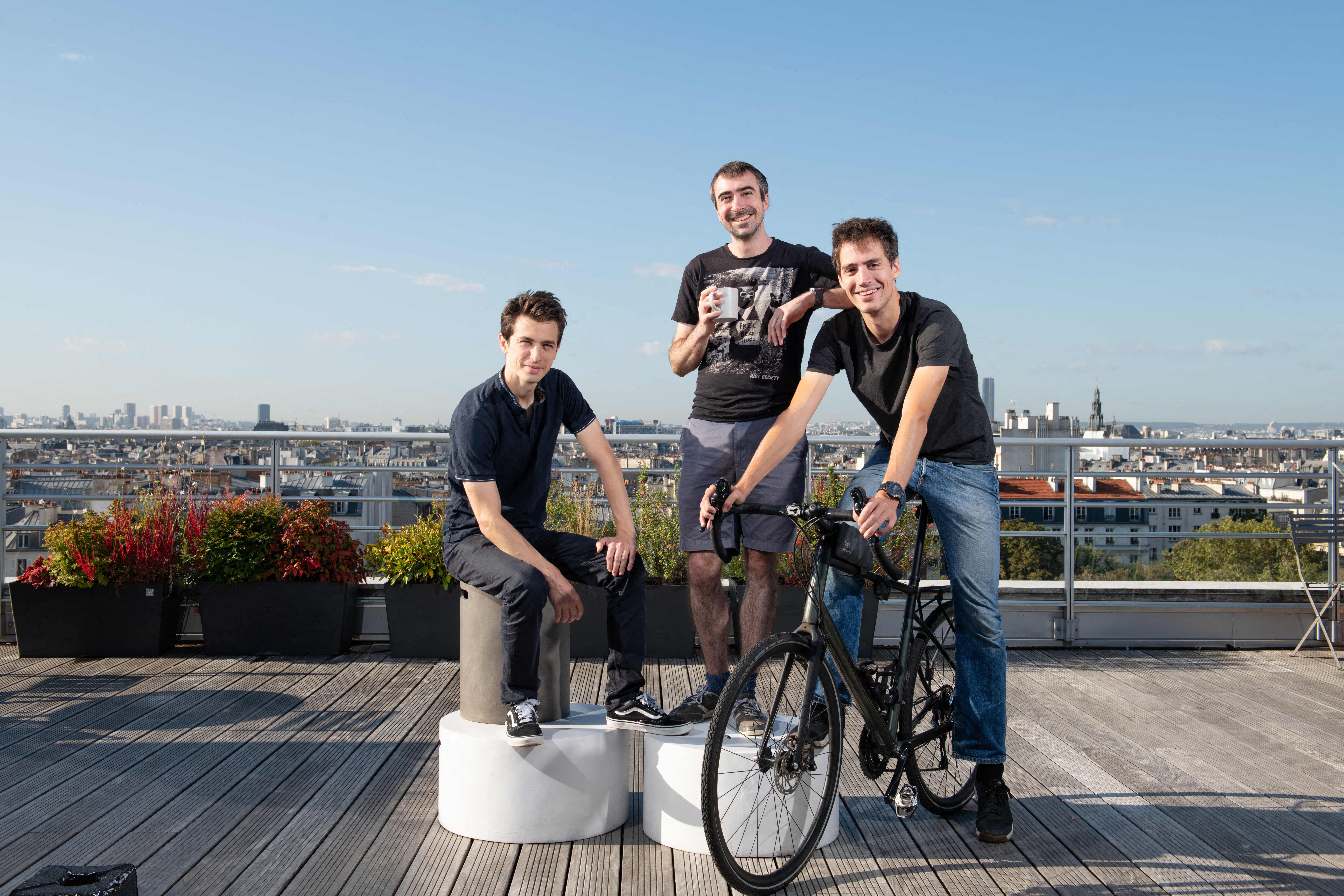 Timothee Lacroix, Arthur Mensch, Guillaume Lample Mistral AI.