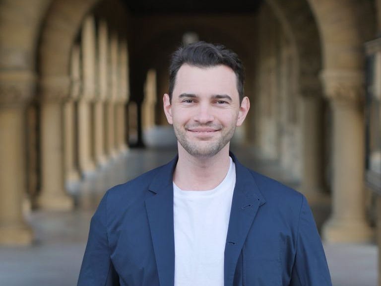 Michael Lingelbach is the CEO of Hedra