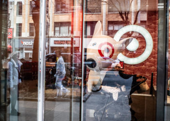 Target Sees Sales Falling This Year as Turnaround Falters
