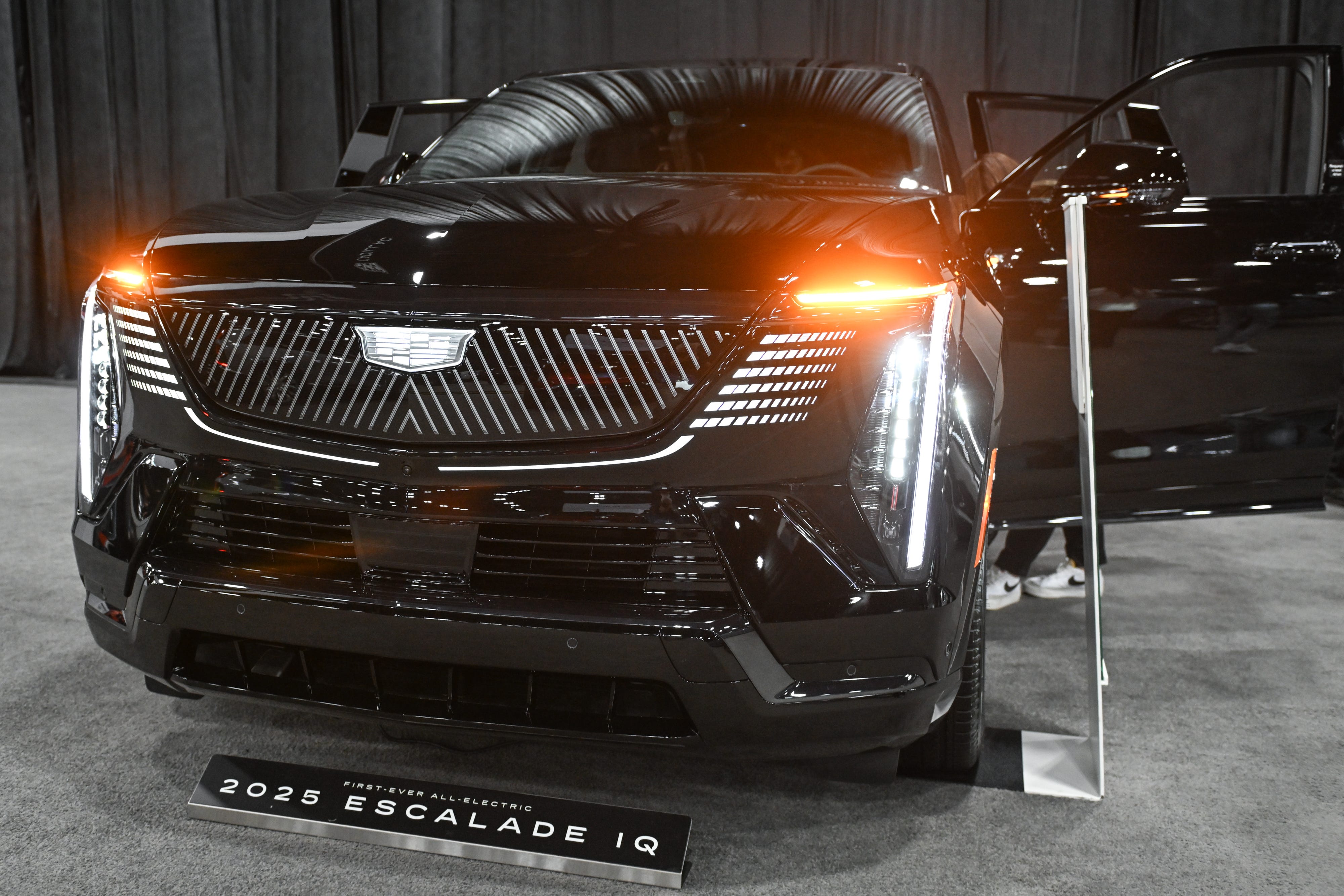 Cevrolet ESCALADE IQ