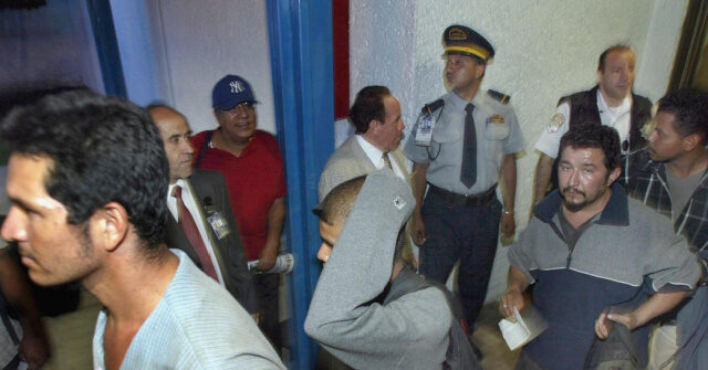 Trump Hires U.N. Migration Agency to Help Migrants Self-Deport