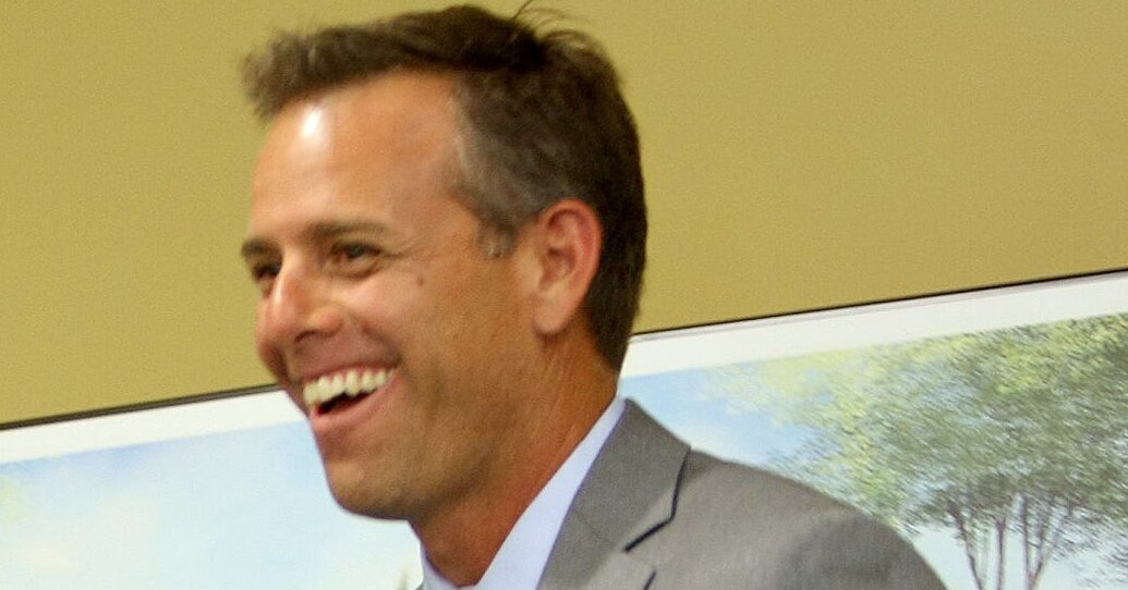 Trump Pardoned Tax Cheat After Mother Attended $1 Million Dinner