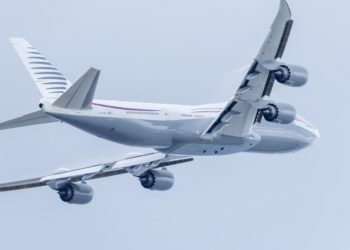 Trump accepting luxury jetliner from Qatar raises alarm on both sides of political aisle