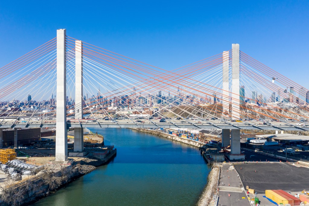 A view of the Kosciuszko Bridge.
