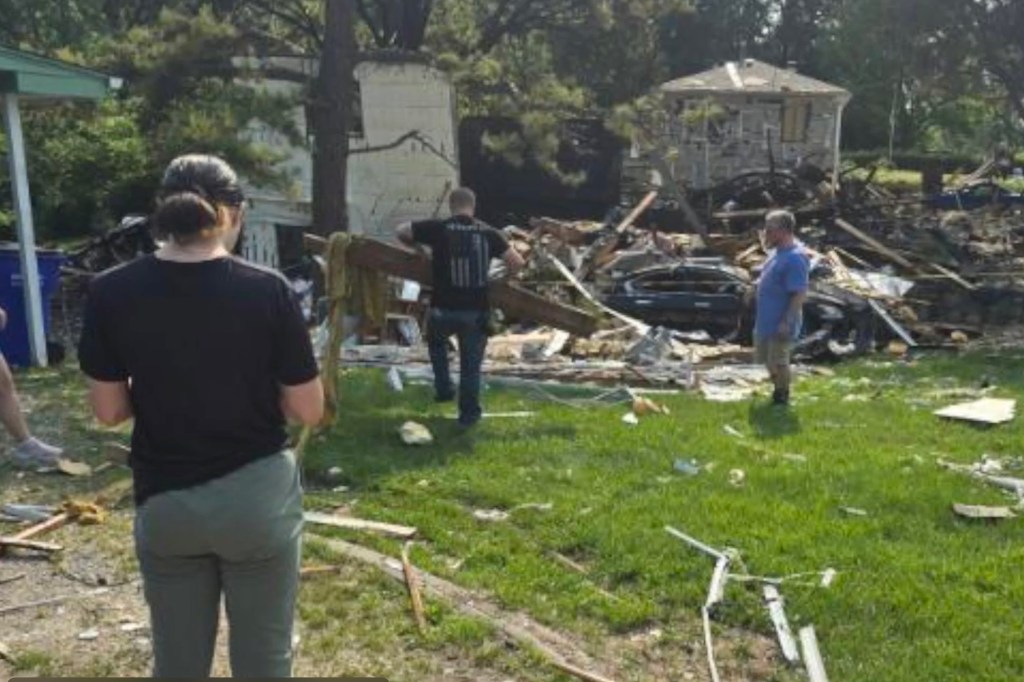 Debris from the explosion seen scattered in the neighborhood.