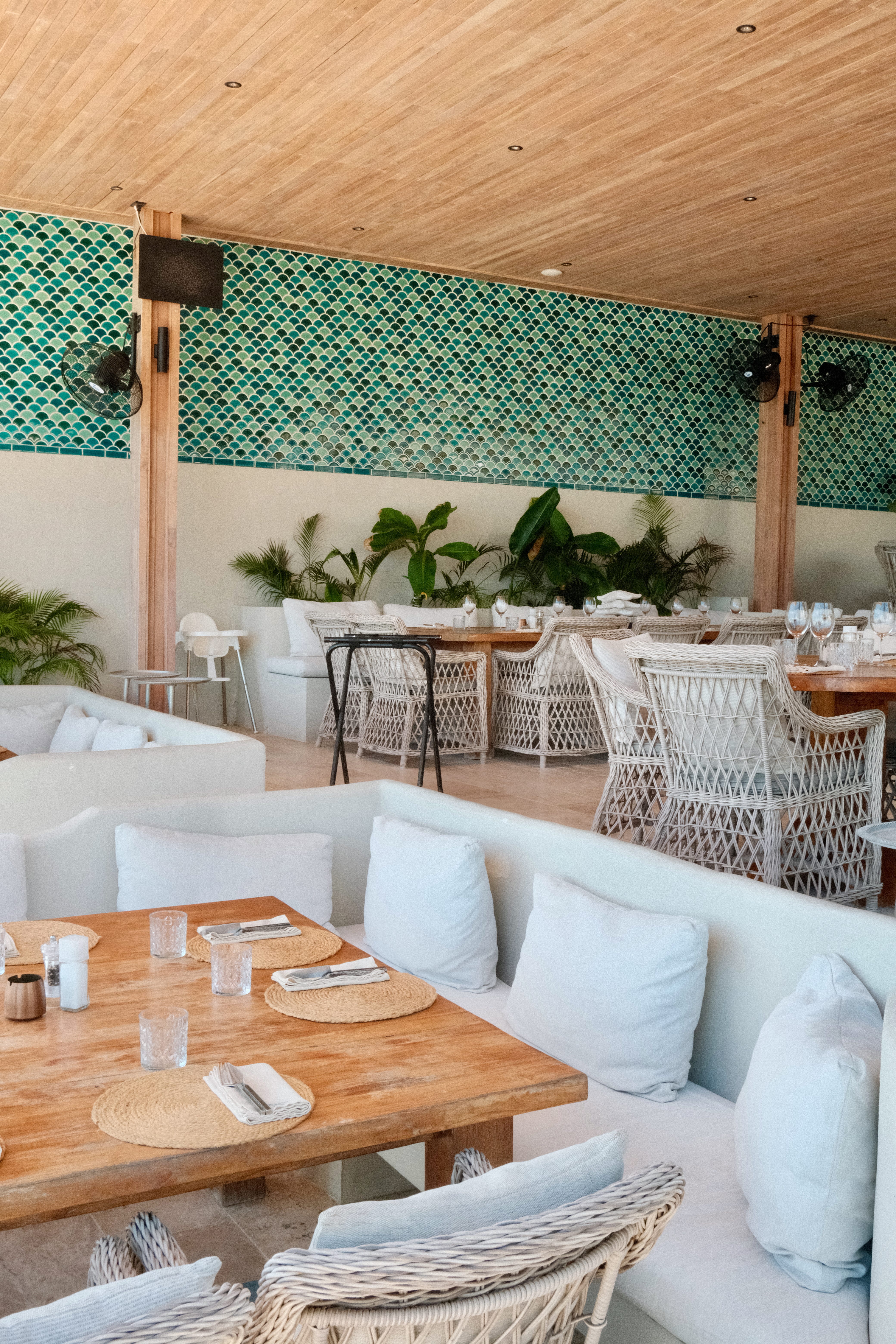 The restaurant in the hotel.