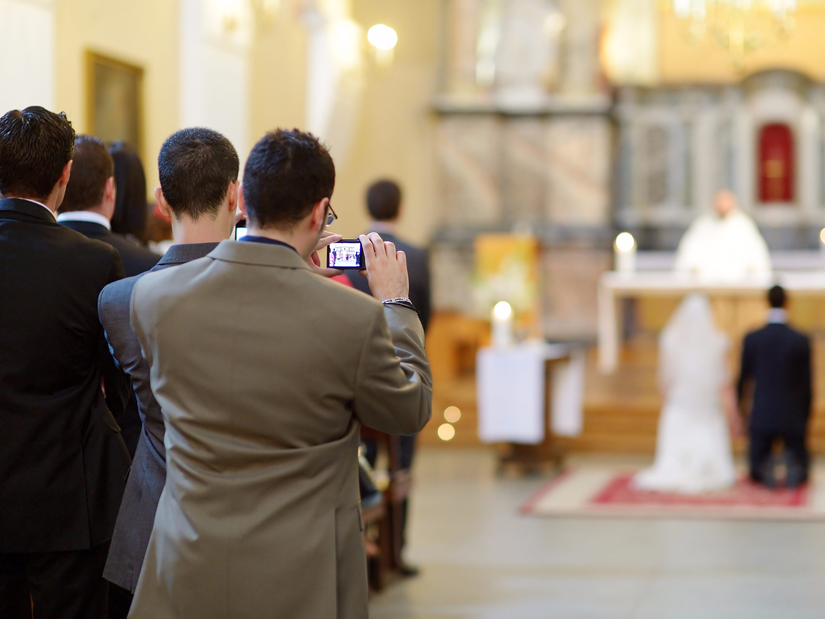 wedding phone pic