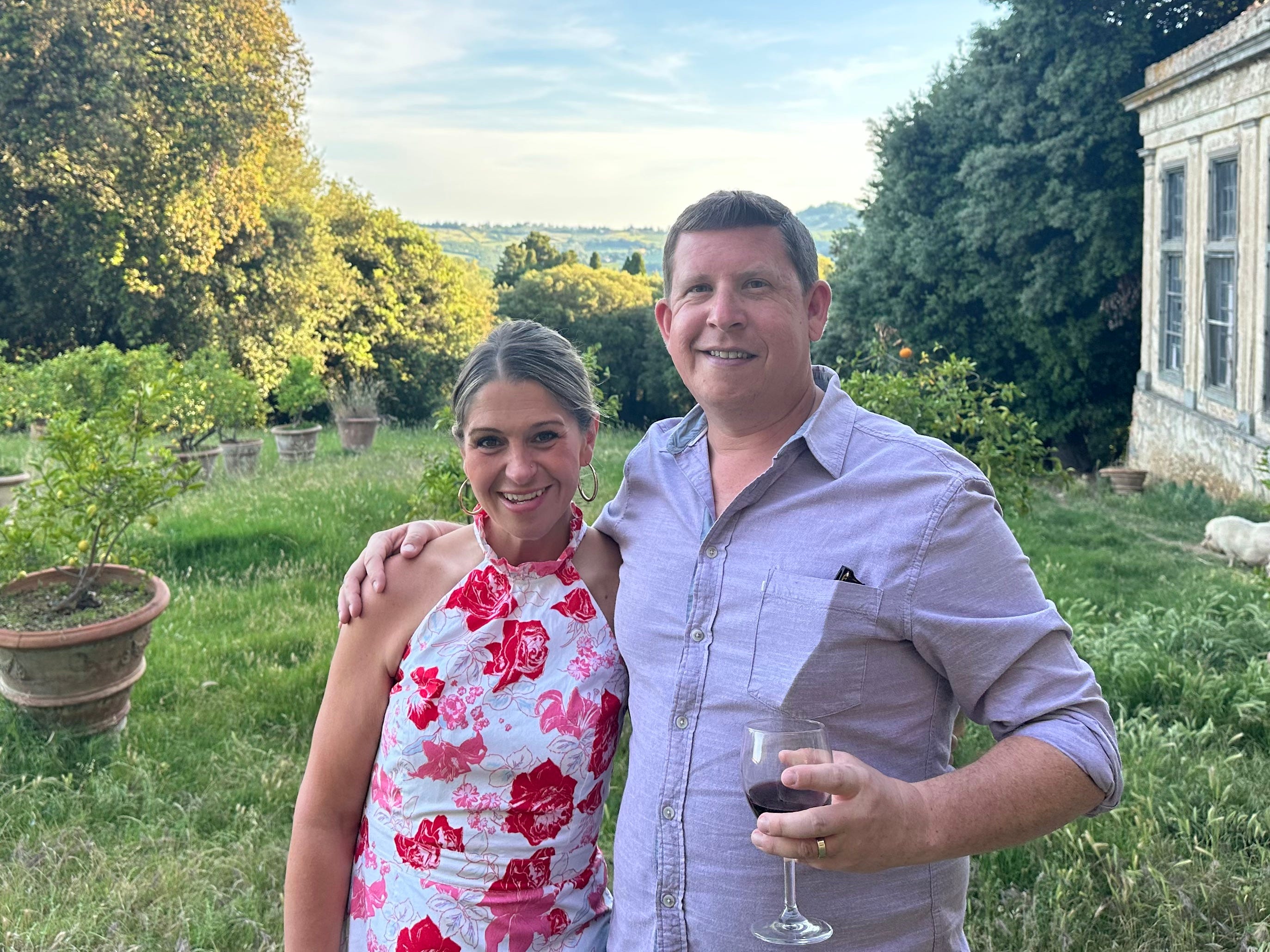 Man and woman drinking wine in Itlay