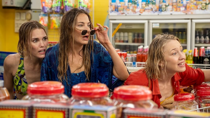 Leslie Bibb, Michelle Monaghan, and Carrie Coon