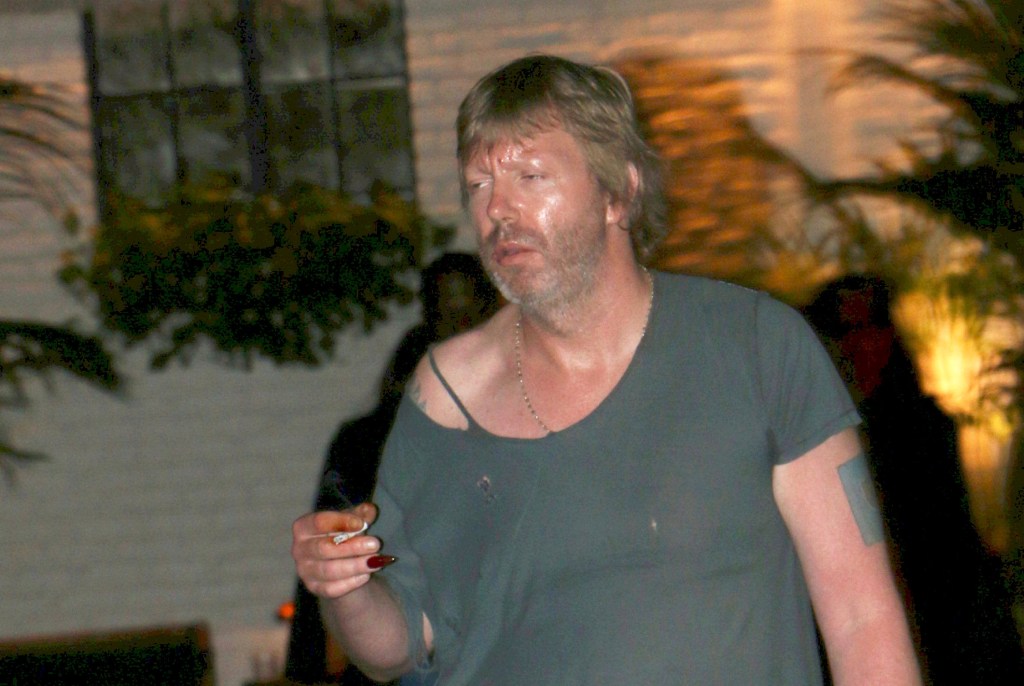  Elijah Blue Allman stands outside Chateau Marmont