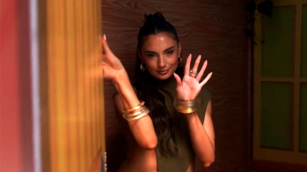 ‘Giggly Squad’s Paige DeSorbo Makes ‘Love Island USA’ Guest Hosting Debut