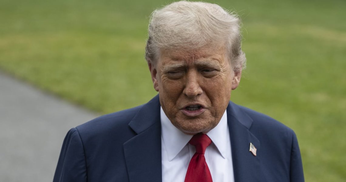 ICE Faces Cash Crisis as Trump Orders New Crackdown in Dem-Led Cities