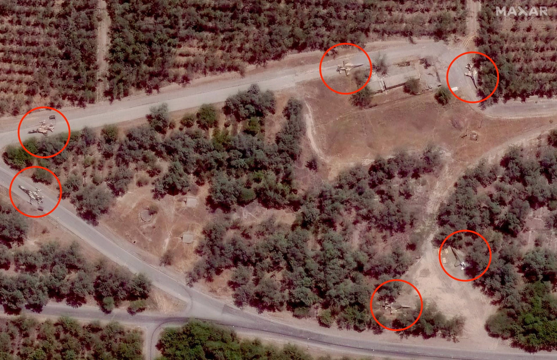 Several F-5s are spotted at the Dezful airbase.