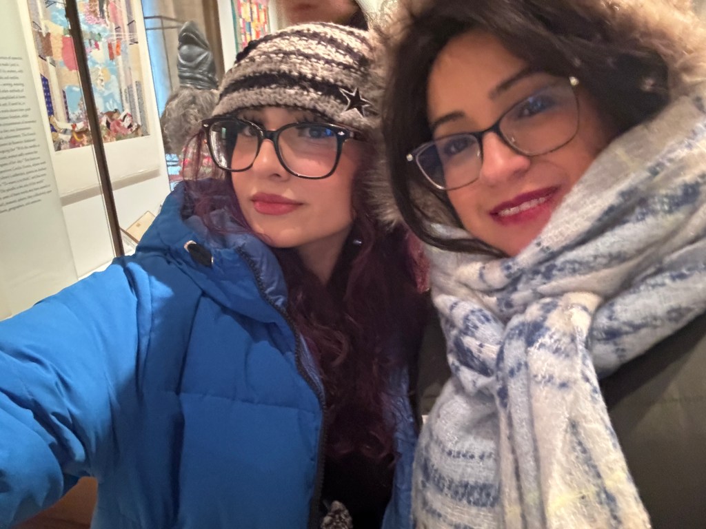 Portrait of Diana Agudelo and her daughter.