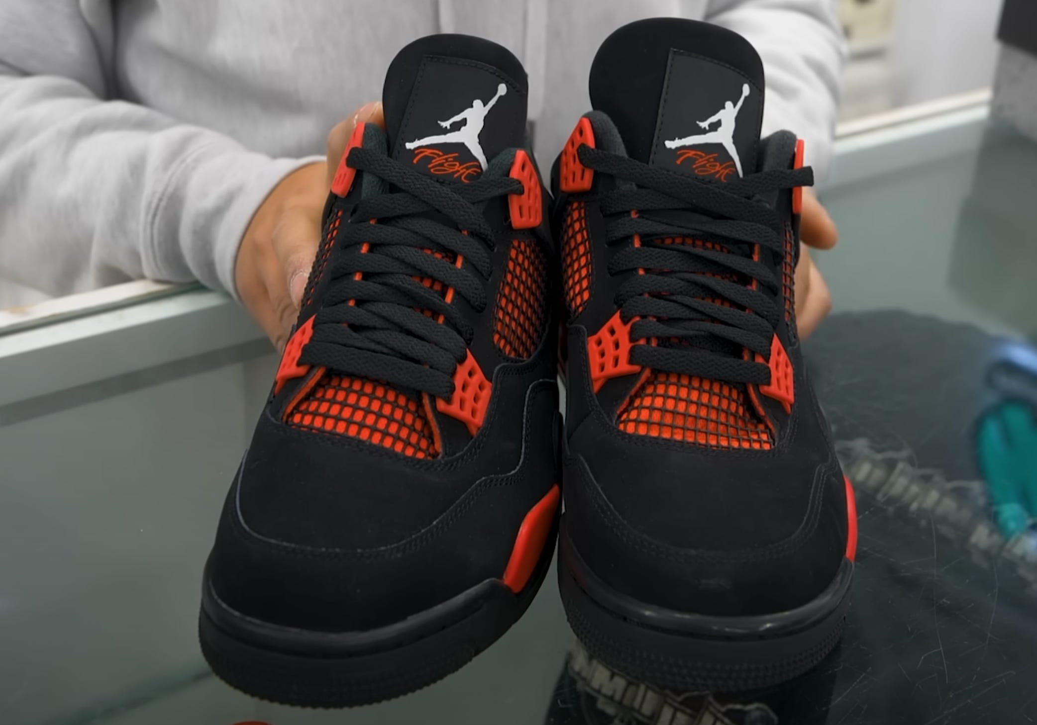 Jordan 4 Red Thunder