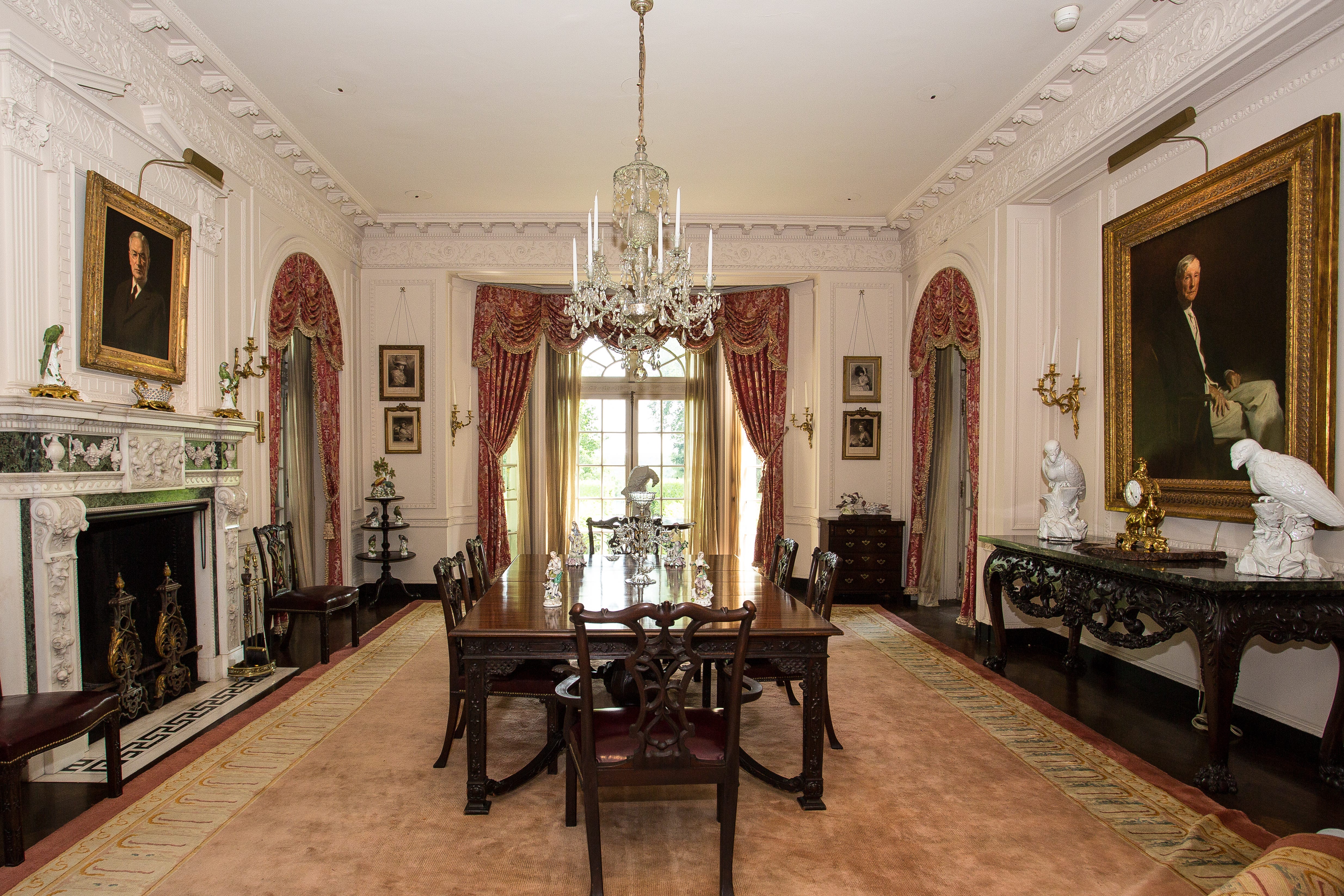 The dining room in Kykuit.