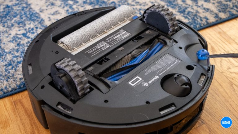 Bottom of the Ecovacs Deebot X9 Pro Omni