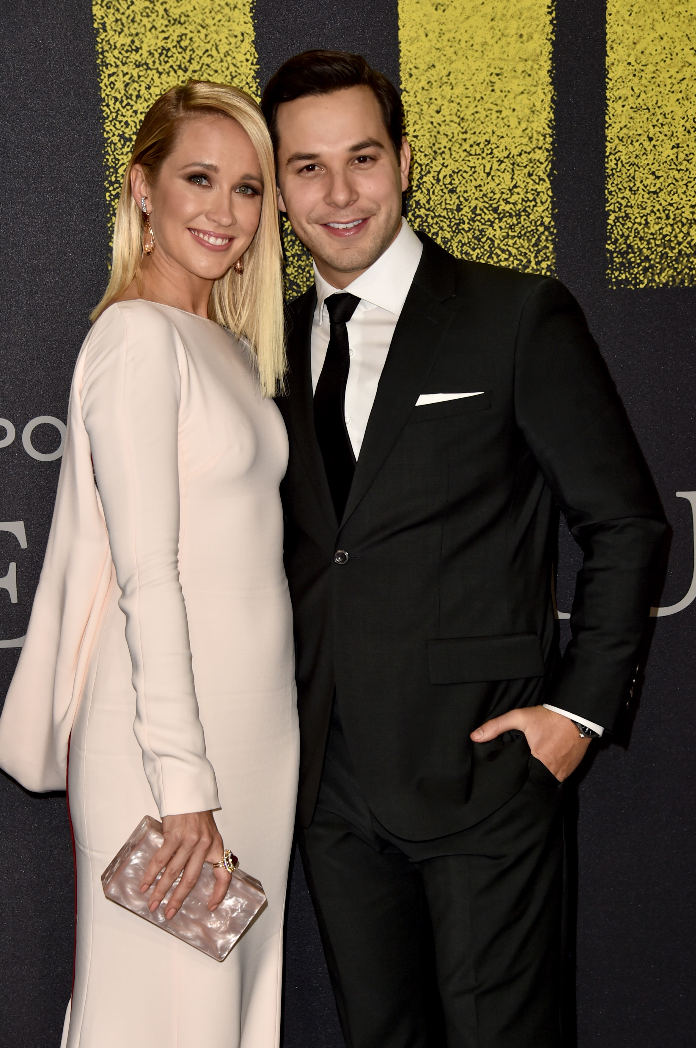 Anna Camp and Skylar Astin in 2017