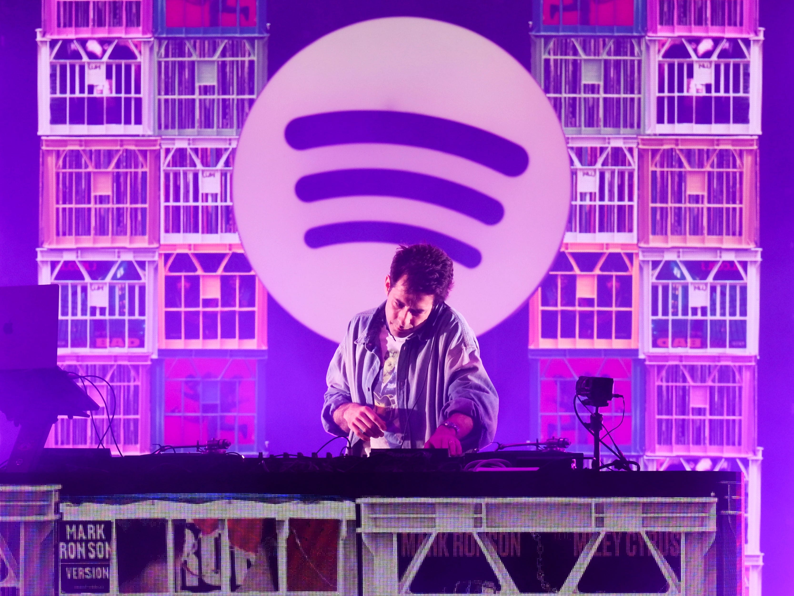 Mark Ronson Cannes