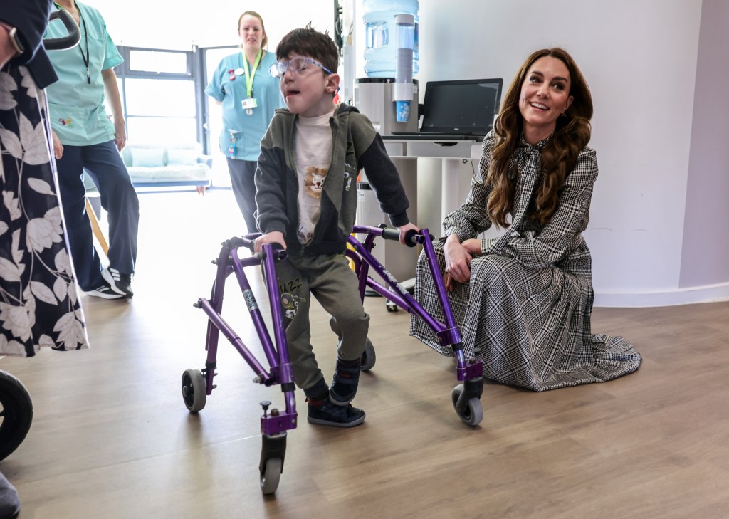 Kate Middleton visiting Tŷ Hafan.