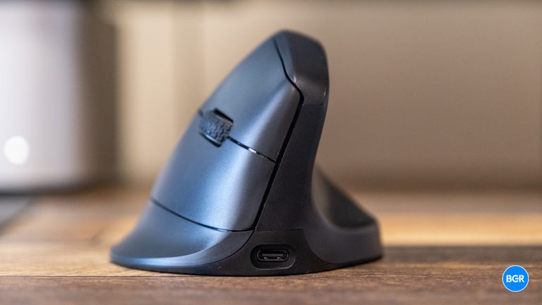 Front of the Keychron M5 mouse.