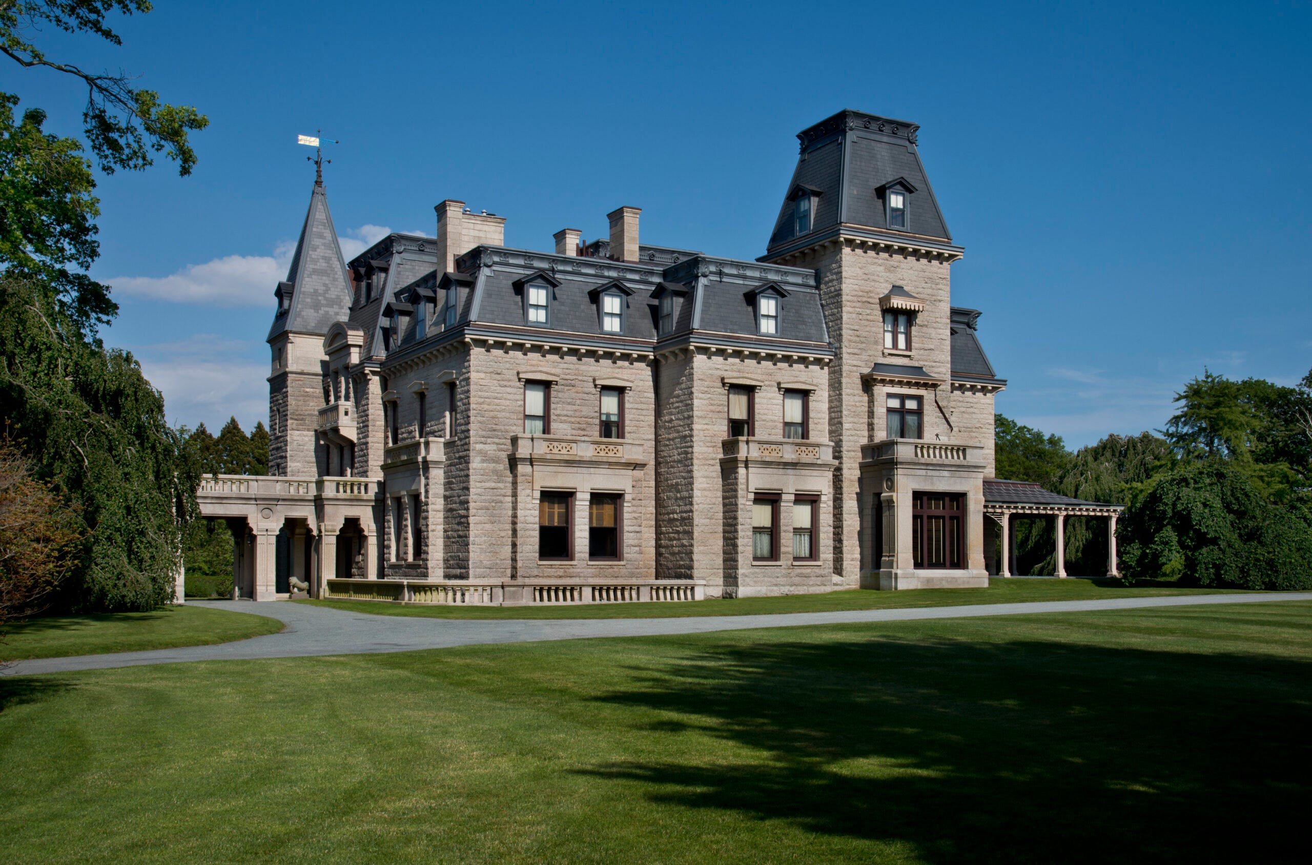 Chateau-sur-Mer.