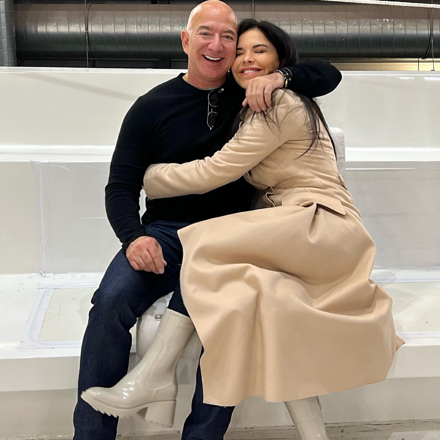 Jeff Bezos and Lauren Sánchez