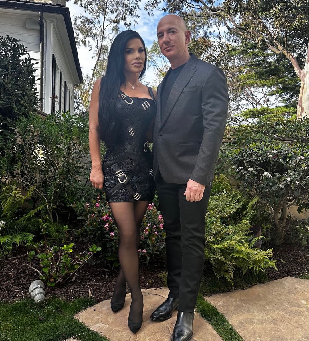 Jeff Bezos and Lauren Sánchez